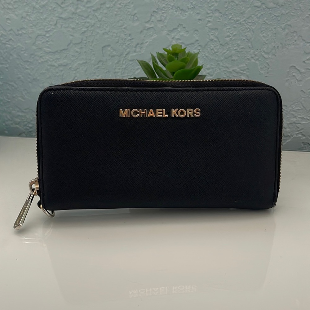 Michael Kors wallet
